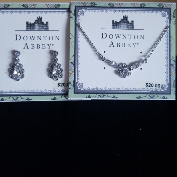 DOWNTOWN ABBEY NECKLACE AND EARRINGS - Picture 1 of 3